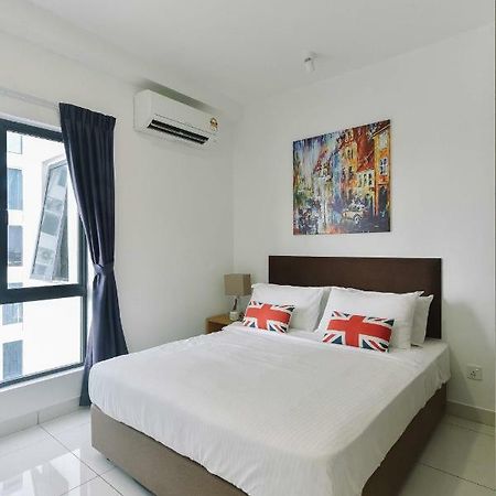 1 Tebrau Suites By Subhome Johor Bahru Esterno foto