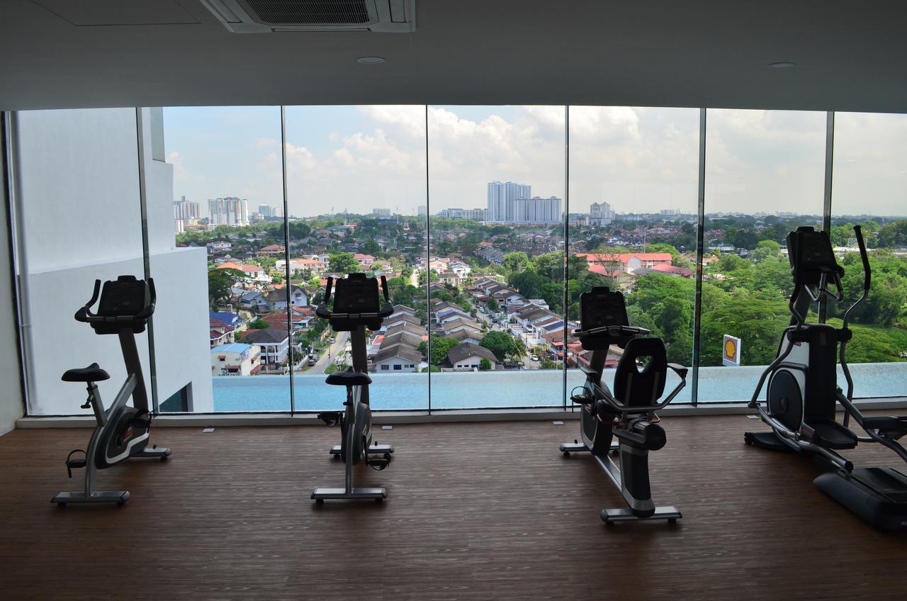 1 Tebrau Suites By Subhome Johor Bahru Esterno foto
