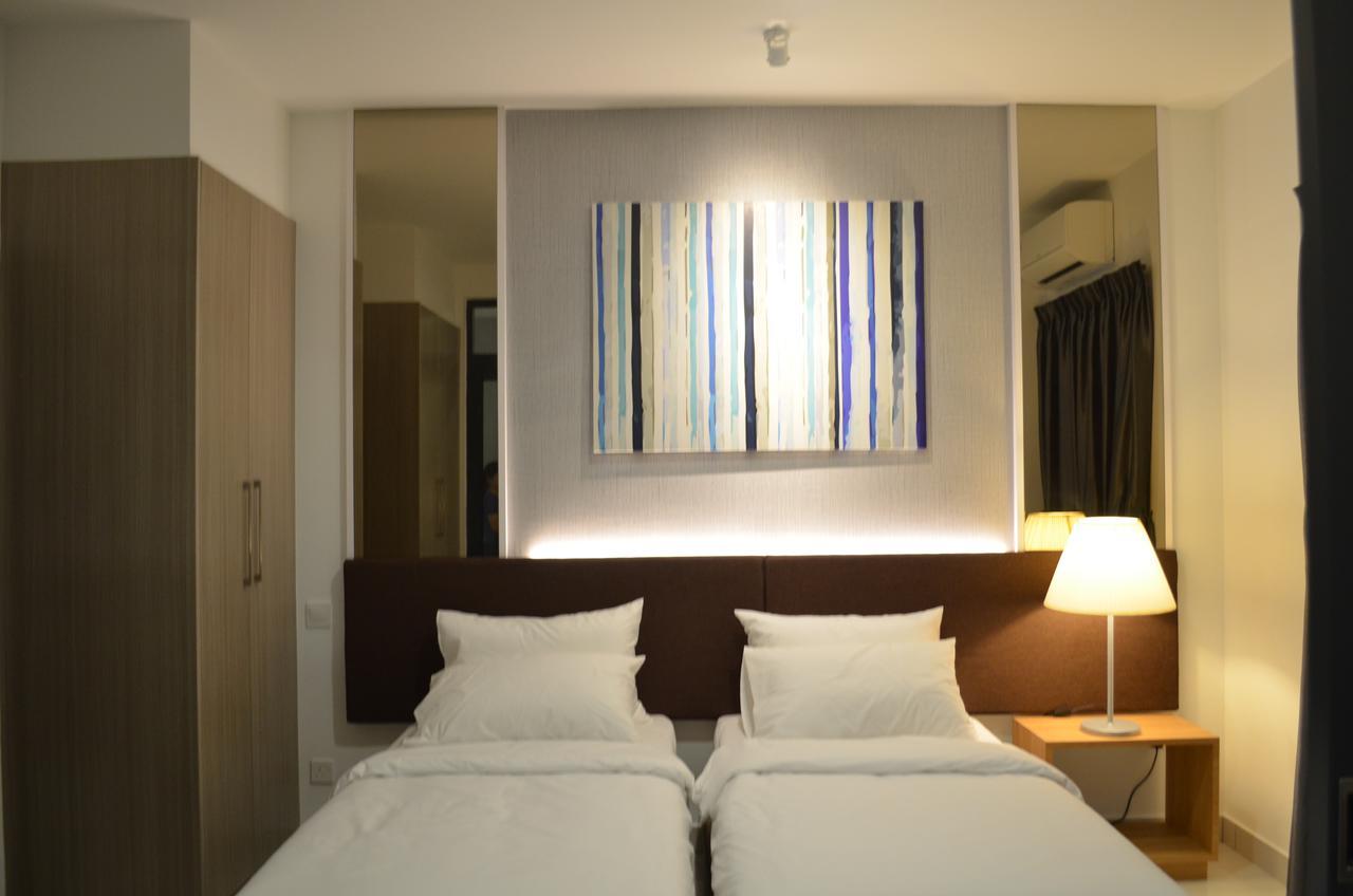 1 Tebrau Suites By Subhome Johor Bahru Esterno foto