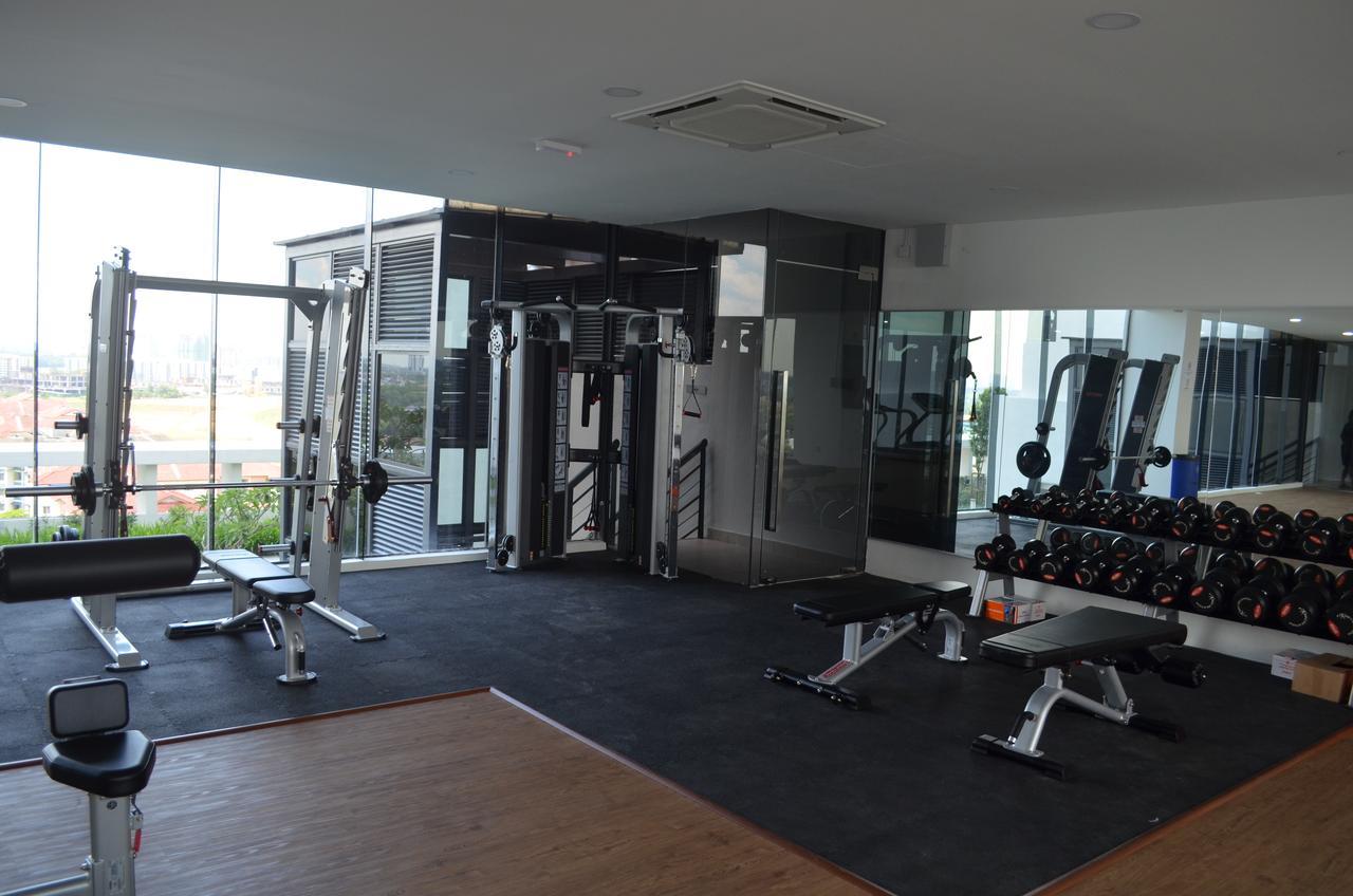 1 Tebrau Suites By Subhome Johor Bahru Esterno foto
