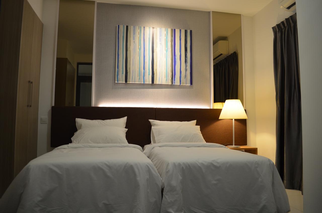 1 Tebrau Suites By Subhome Johor Bahru Esterno foto