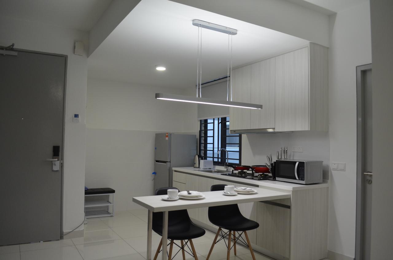1 Tebrau Suites By Subhome Johor Bahru Esterno foto