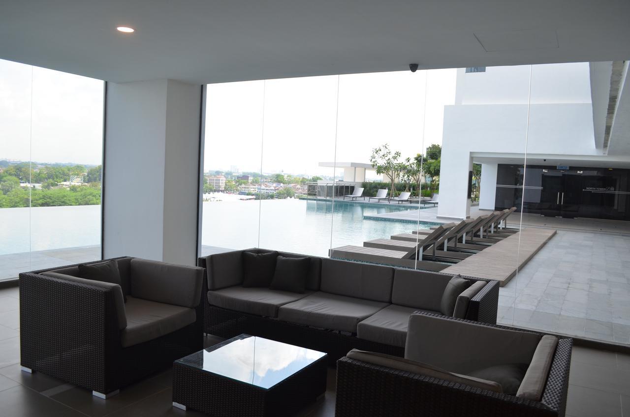 1 Tebrau Suites By Subhome Johor Bahru Esterno foto