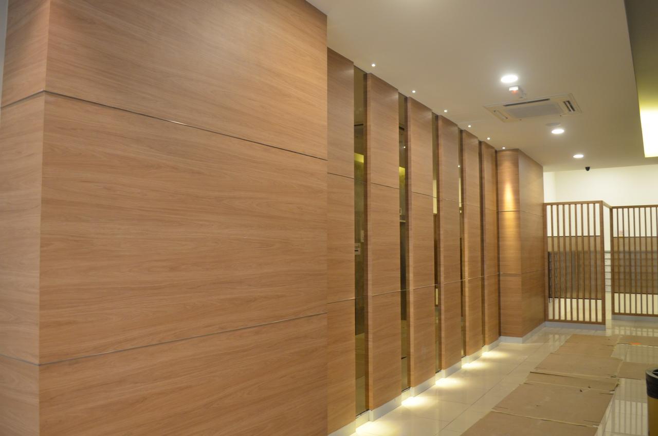 1 Tebrau Suites By Subhome Johor Bahru Esterno foto