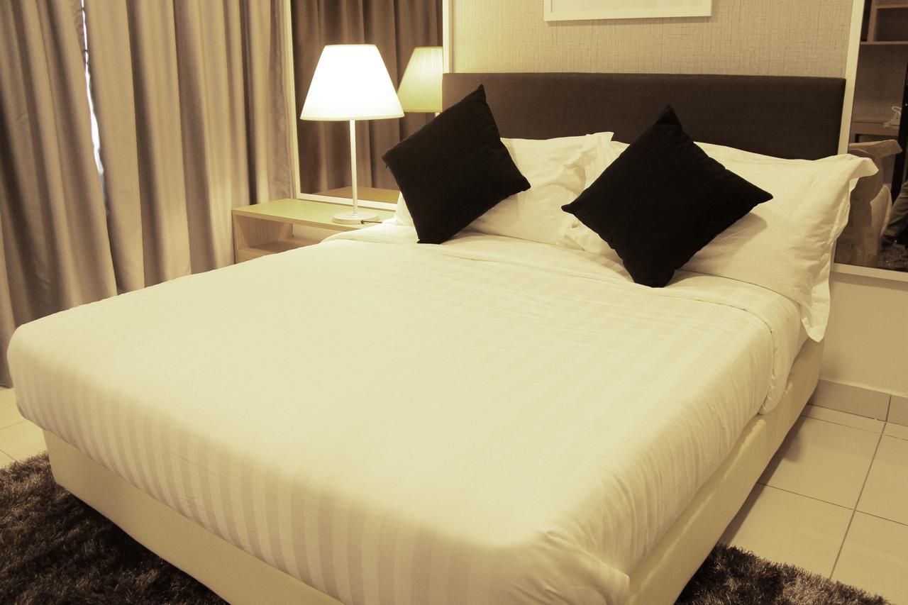 1 Tebrau Suites By Subhome Johor Bahru Esterno foto