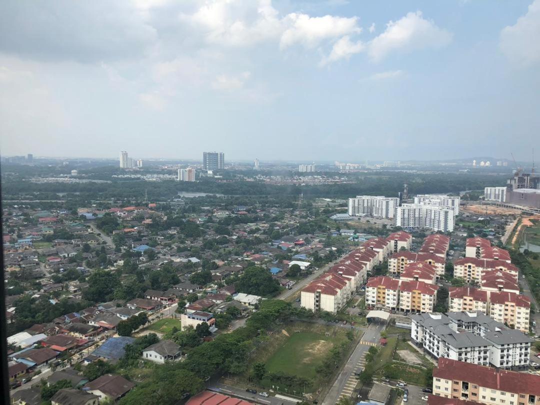 1 Tebrau Suites By Subhome Johor Bahru Esterno foto