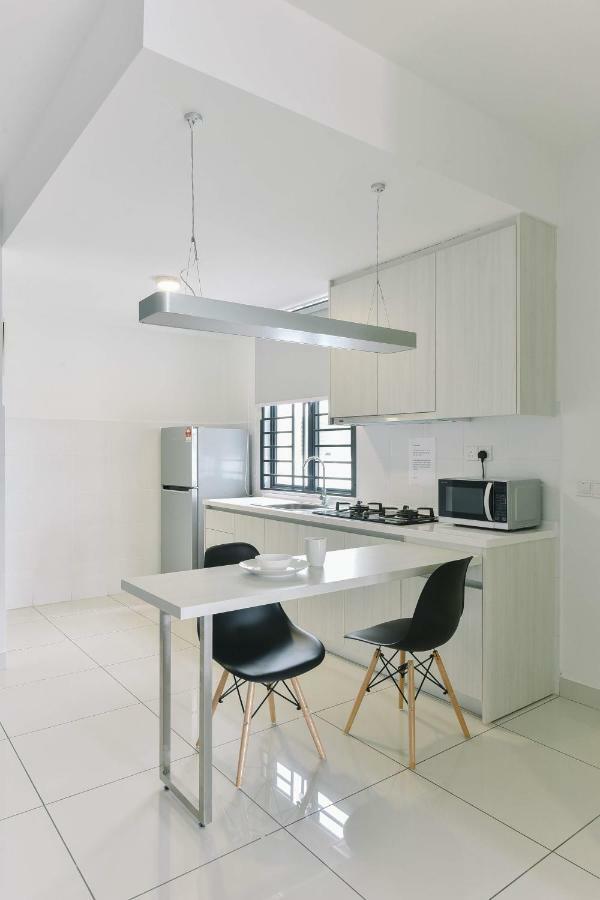 1 Tebrau Suites By Subhome Johor Bahru Esterno foto