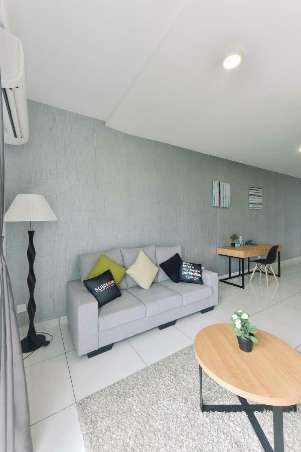 1 Tebrau Suites By Subhome Johor Bahru Esterno foto