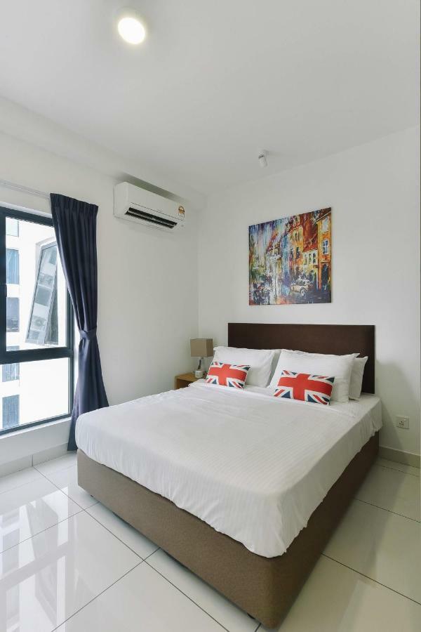 1 Tebrau Suites By Subhome Johor Bahru Esterno foto