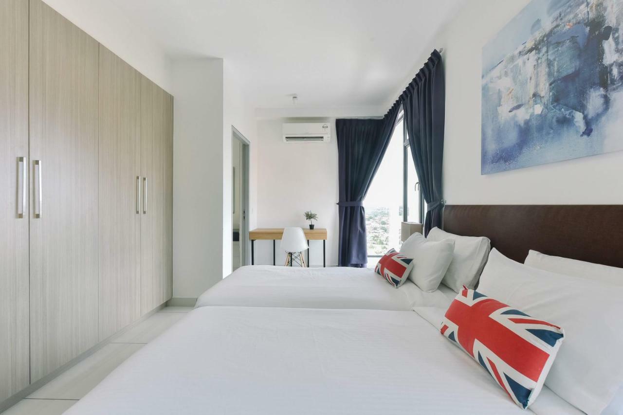 1 Tebrau Suites By Subhome Johor Bahru Esterno foto