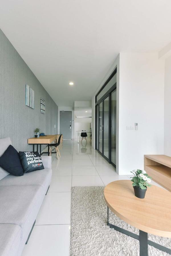 1 Tebrau Suites By Subhome Johor Bahru Esterno foto