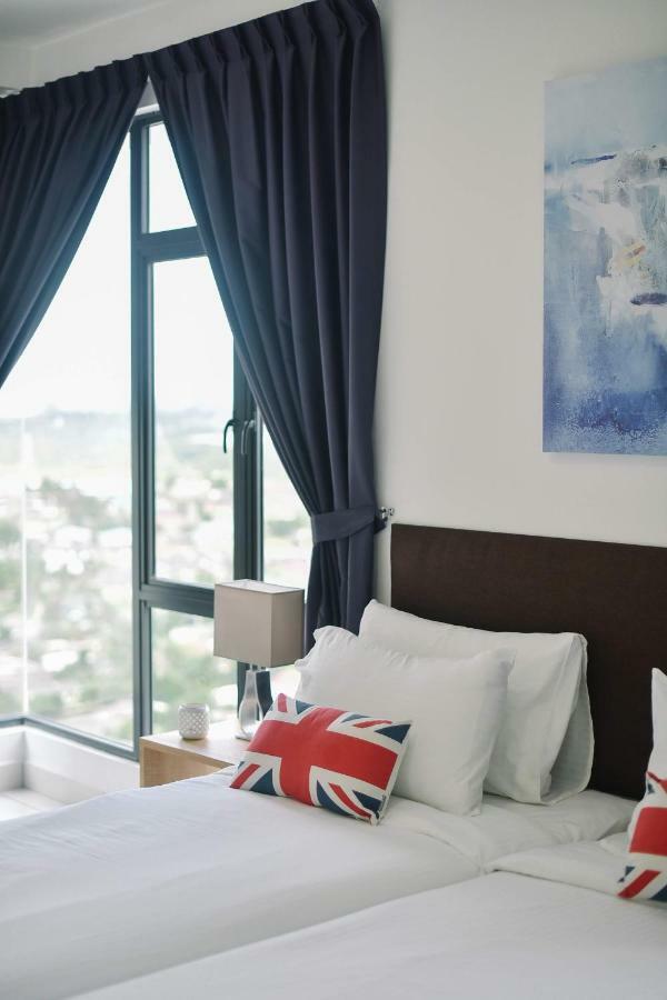1 Tebrau Suites By Subhome Johor Bahru Esterno foto
