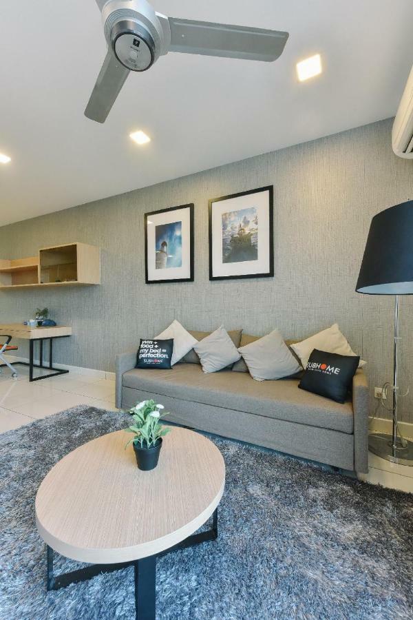 1 Tebrau Suites By Subhome Johor Bahru Esterno foto
